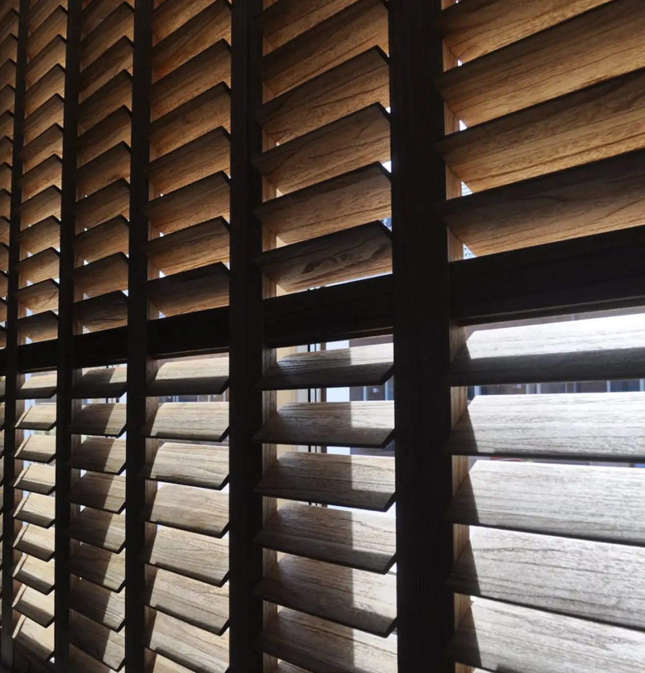 Natural Wood Shutters - Afbeelding 3