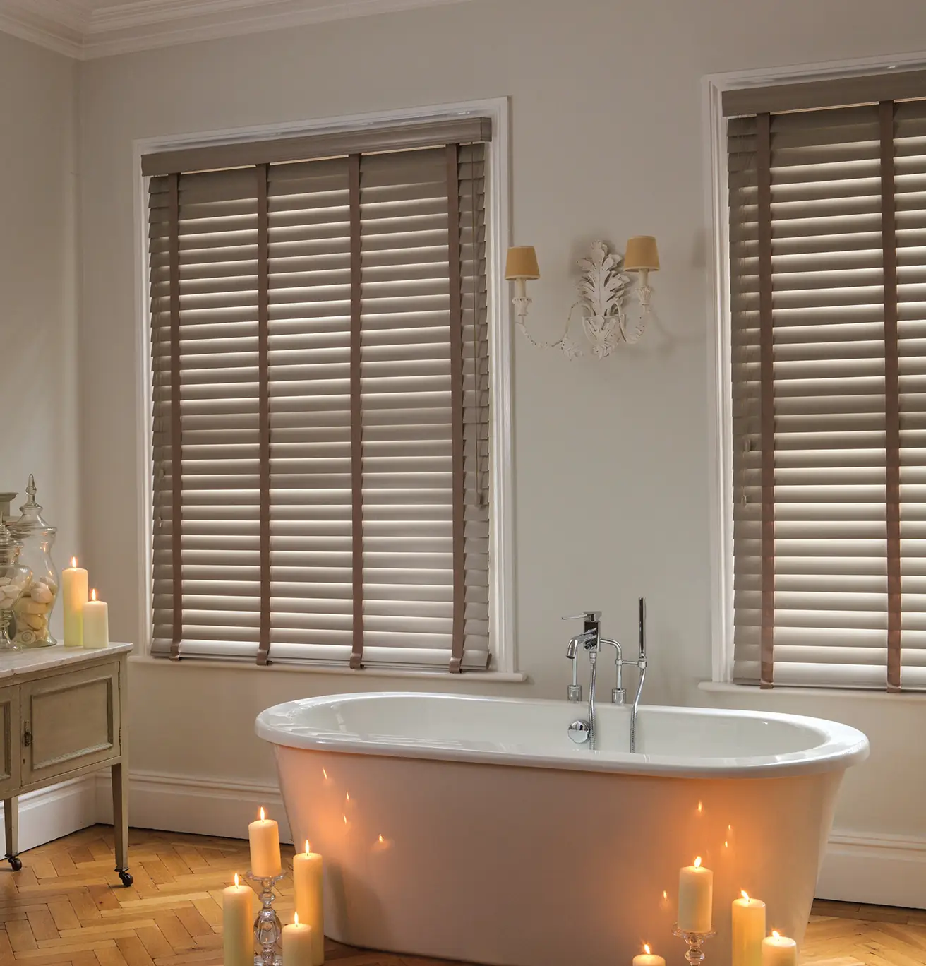 Jaloezieën in badkamer